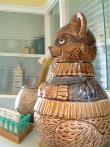 raccoon cookie jar