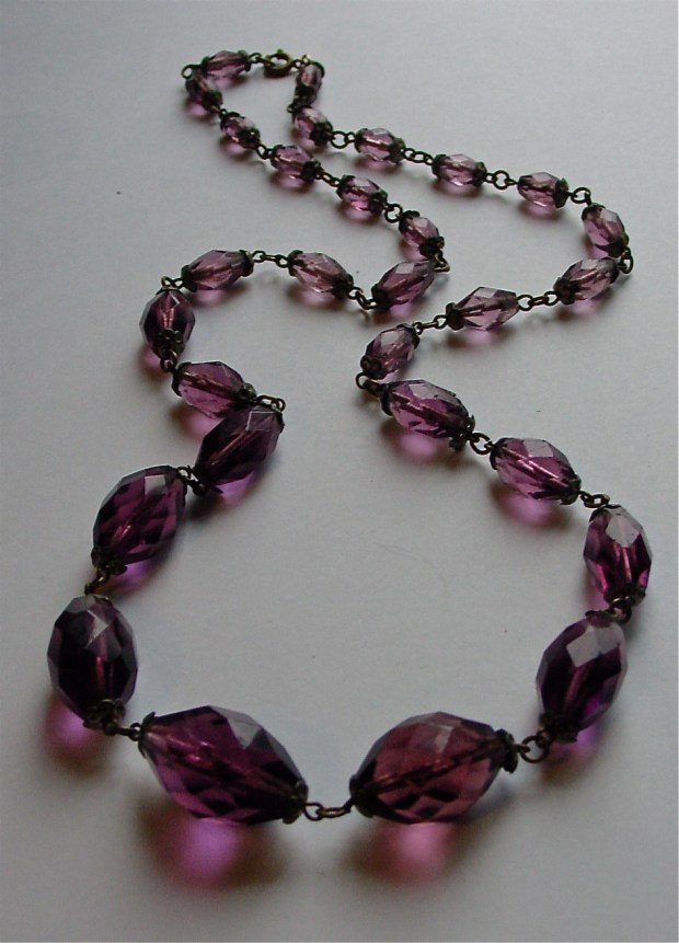 Art Deco Facetted Amethyst Glass Bead Necklace