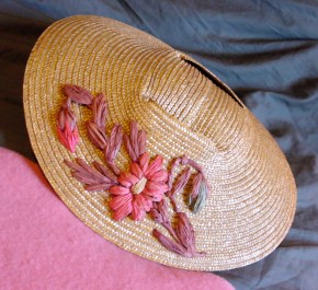 Vintage 1940s Straw Bonnet