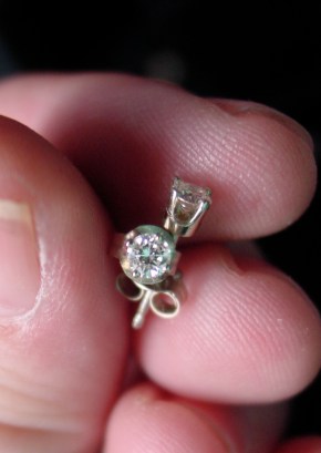 14k white gold diamond studs