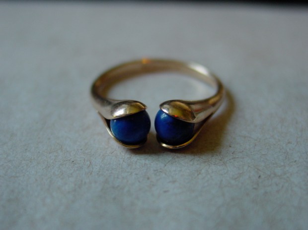 Elis Kauppi Kupitaan Kulta Lapis Lazuli Gold Ring