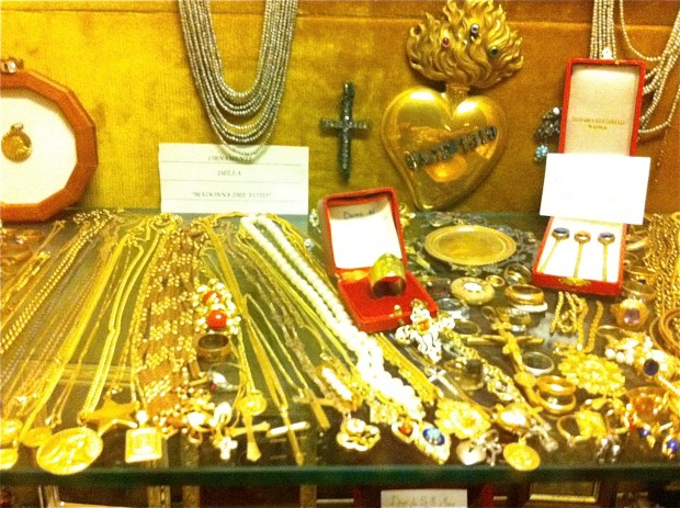 Tributes at the Cappella della Madonna del Voto, Siena