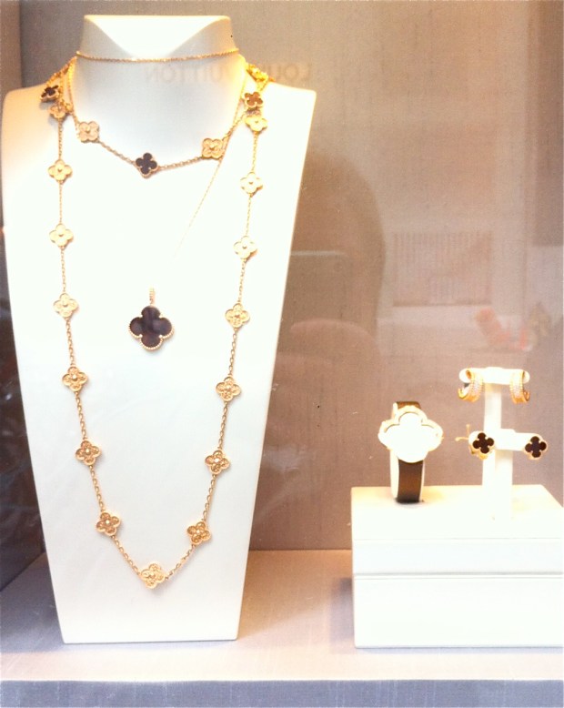 VanCleef and Arpels Alahambra
