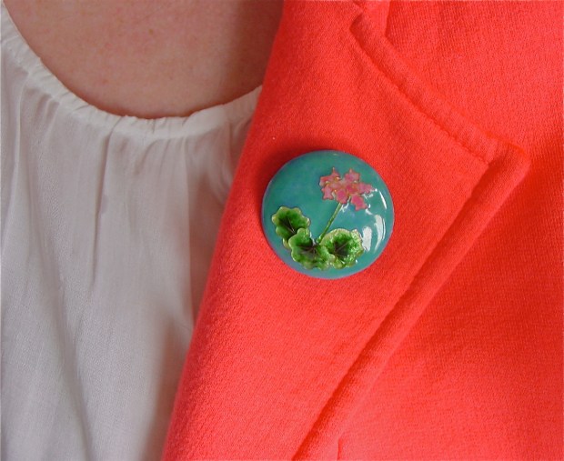 geranium button