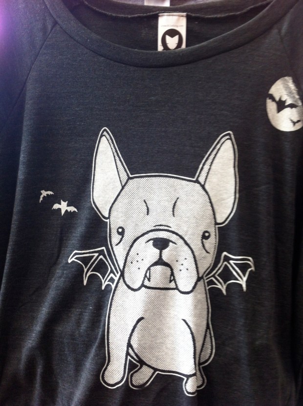 halloween Cry Wolf vampire pug