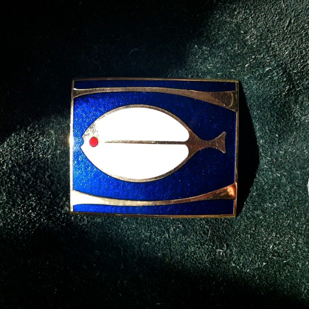 de passille sylvestre fish pin