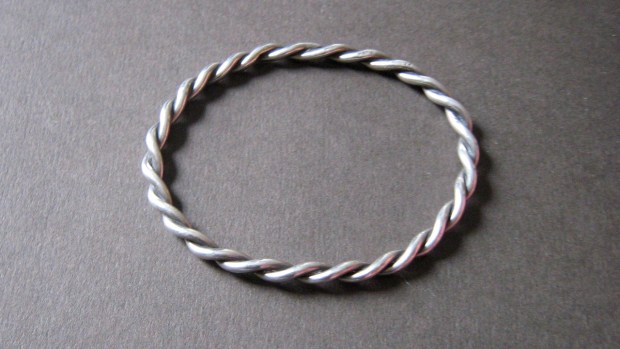 AVH Denmark silver twist bangle
