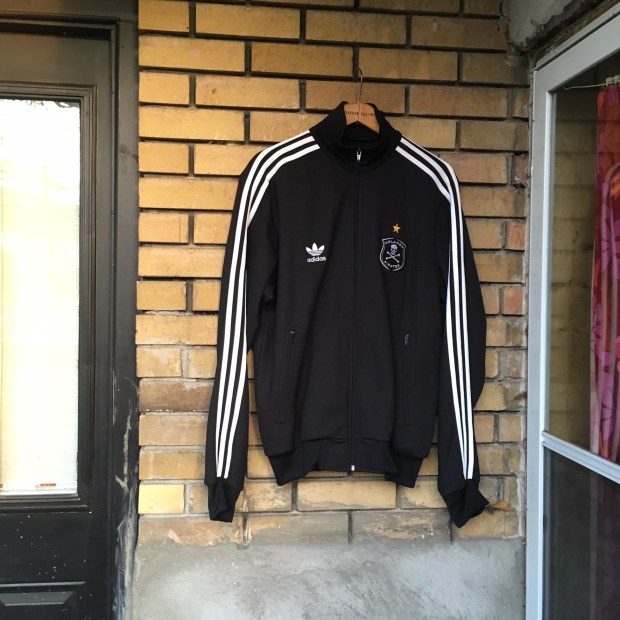 3C0C546C-FC40-42F9-96F4-FA7BEEAFAD14