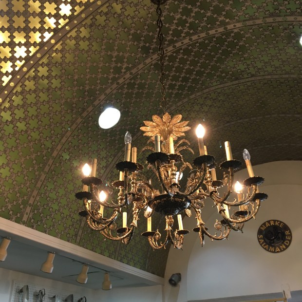 5634EA01-8D16-45A0-BD47-F1E5B17F320C