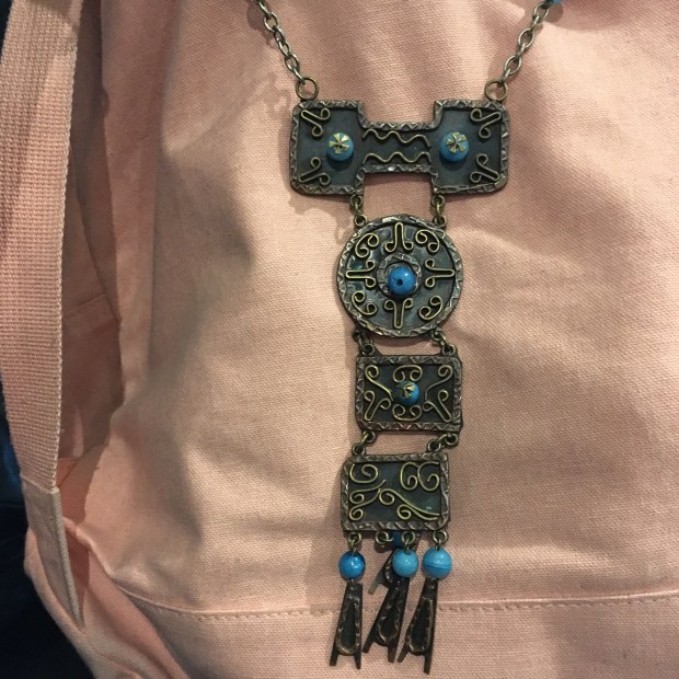 C5DEB4B9-06E3-4B54-98F1-2B41B4C0B61E