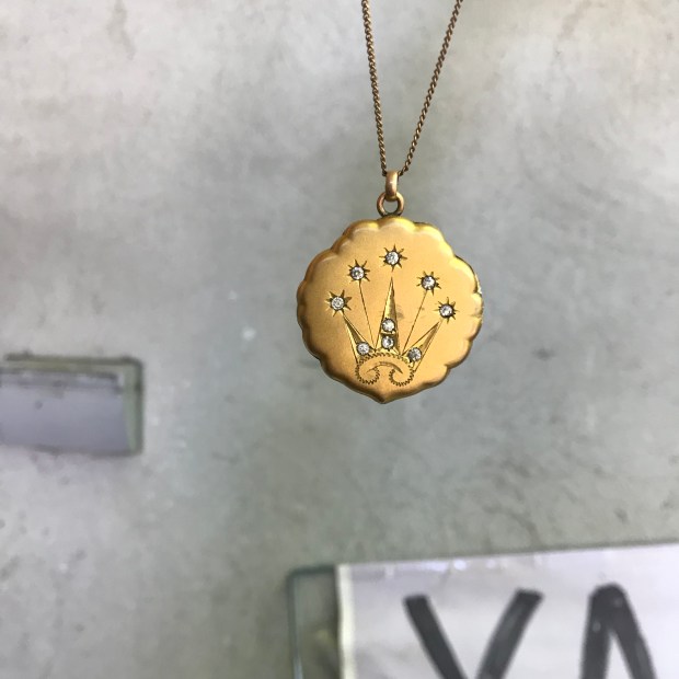 6E98FEA0-BF5D-4063-AB90-5E8FD71E5875