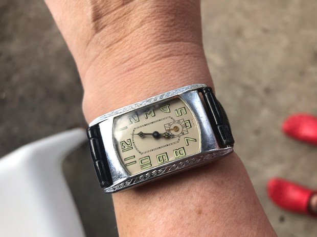 AF7957C7-5F51-4FB0-850B-36A15E2B2DB1