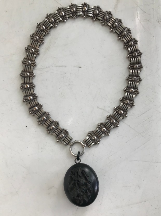 79897668-63D5-44FC-9419-81D36A81C096