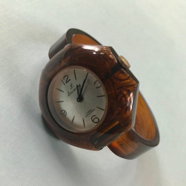 F4E1CD60-E7AA-4E45-8530-37B48AC95B3D