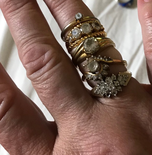 F305373F-8F24-437A-B0DC-0F95663FB162