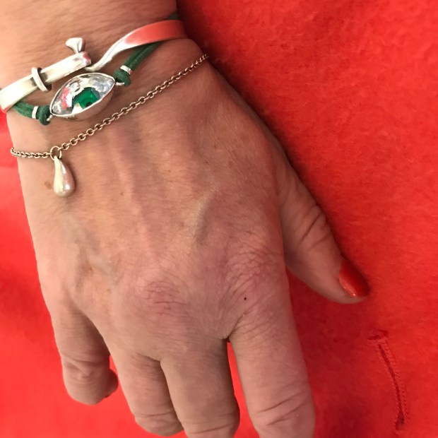 5ABE1FA4-6651-4279-BE04-B8611D3F0128