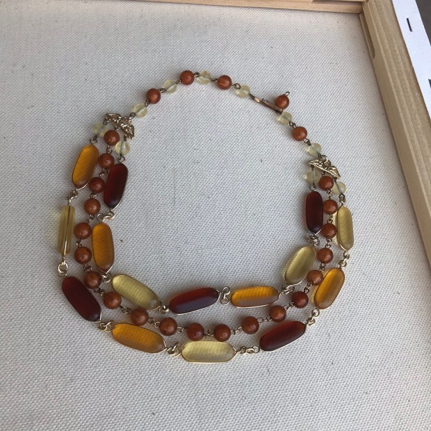 0583858E-81A2-46FE-B742-11EA9B8AF05E