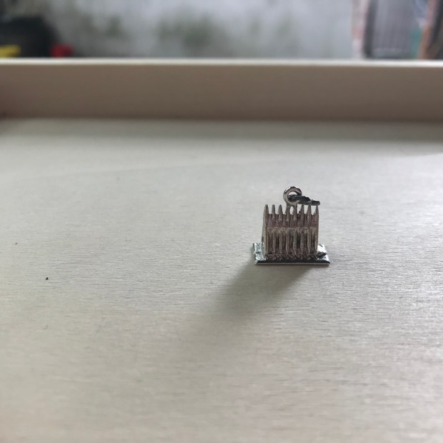 4D2D0FFF-1B98-497A-976D-7E971BCB1E74