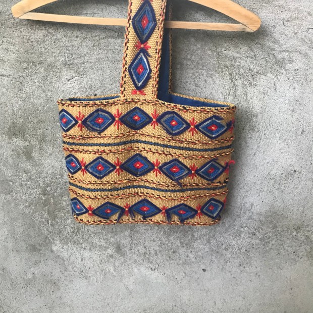 F8695E9F-2E1B-4C20-828F-6059760361F1