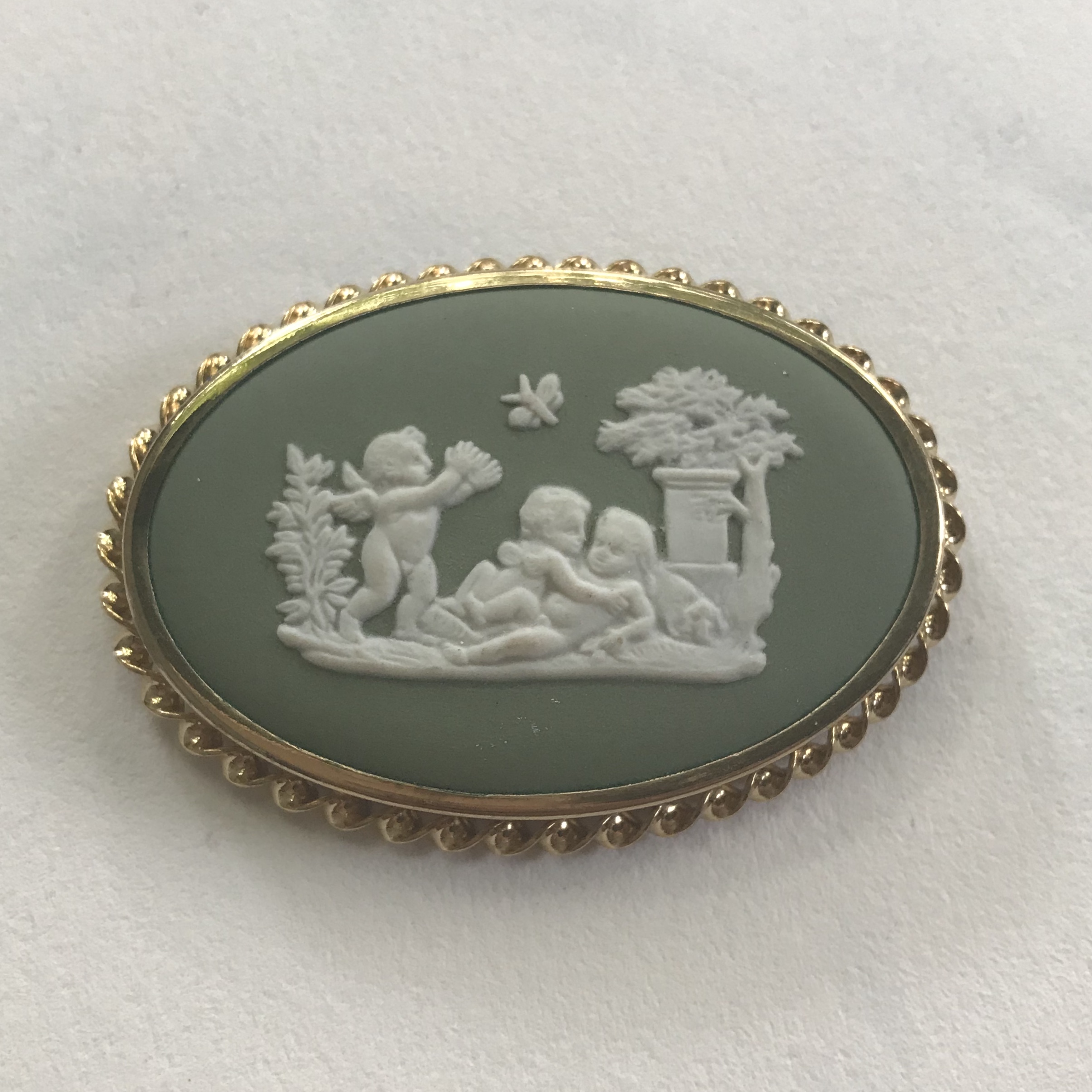 6CE0415F-F3BB-4C2D-AE05-502B7EC53F5A