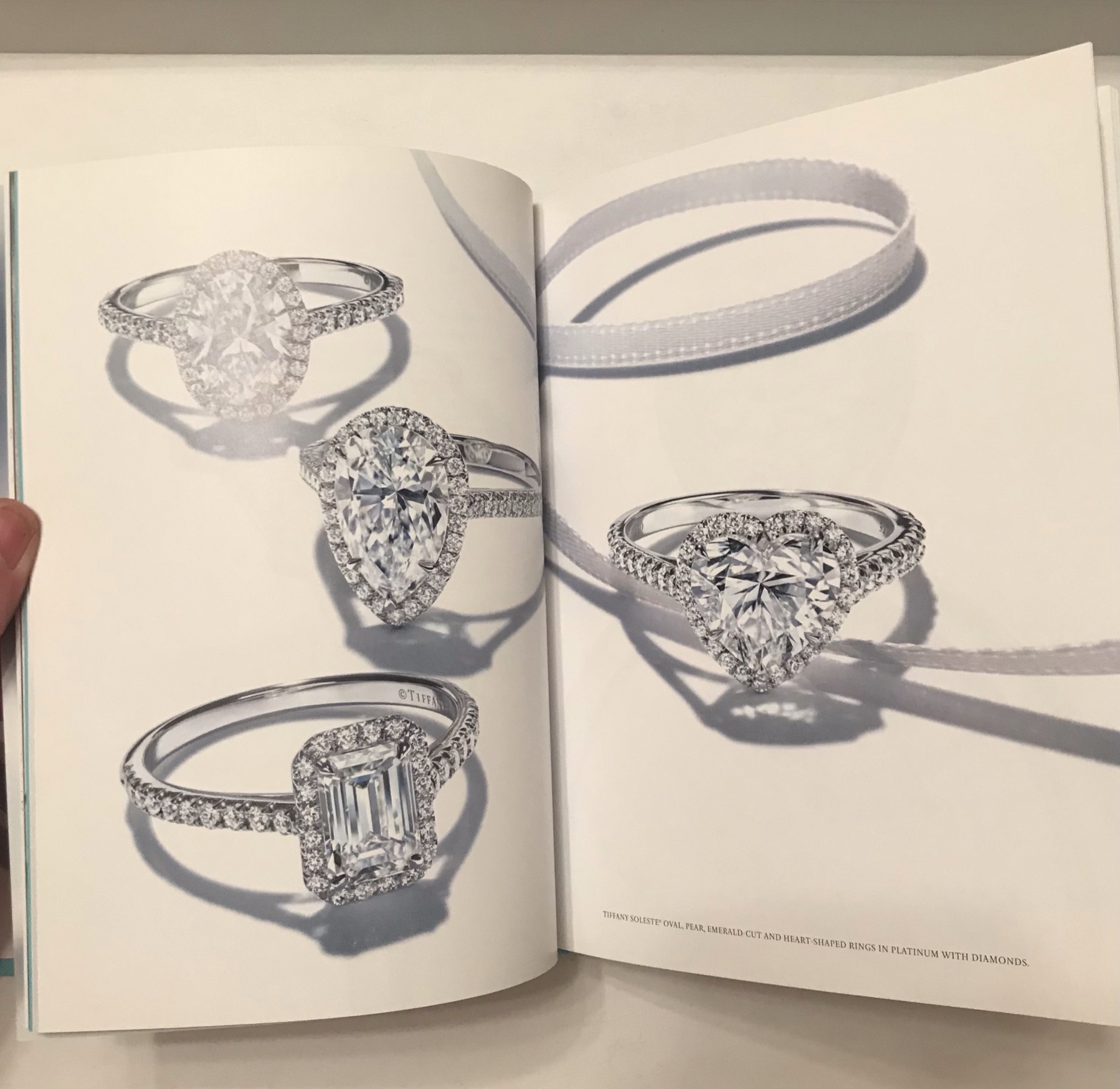 4833C515-2523-4EF2-B12B-C90CF37A8C44