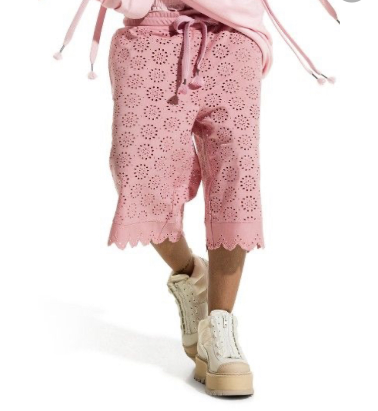 7181CEEA-31F2-4480-BFD1-0FC7F8AB9A21